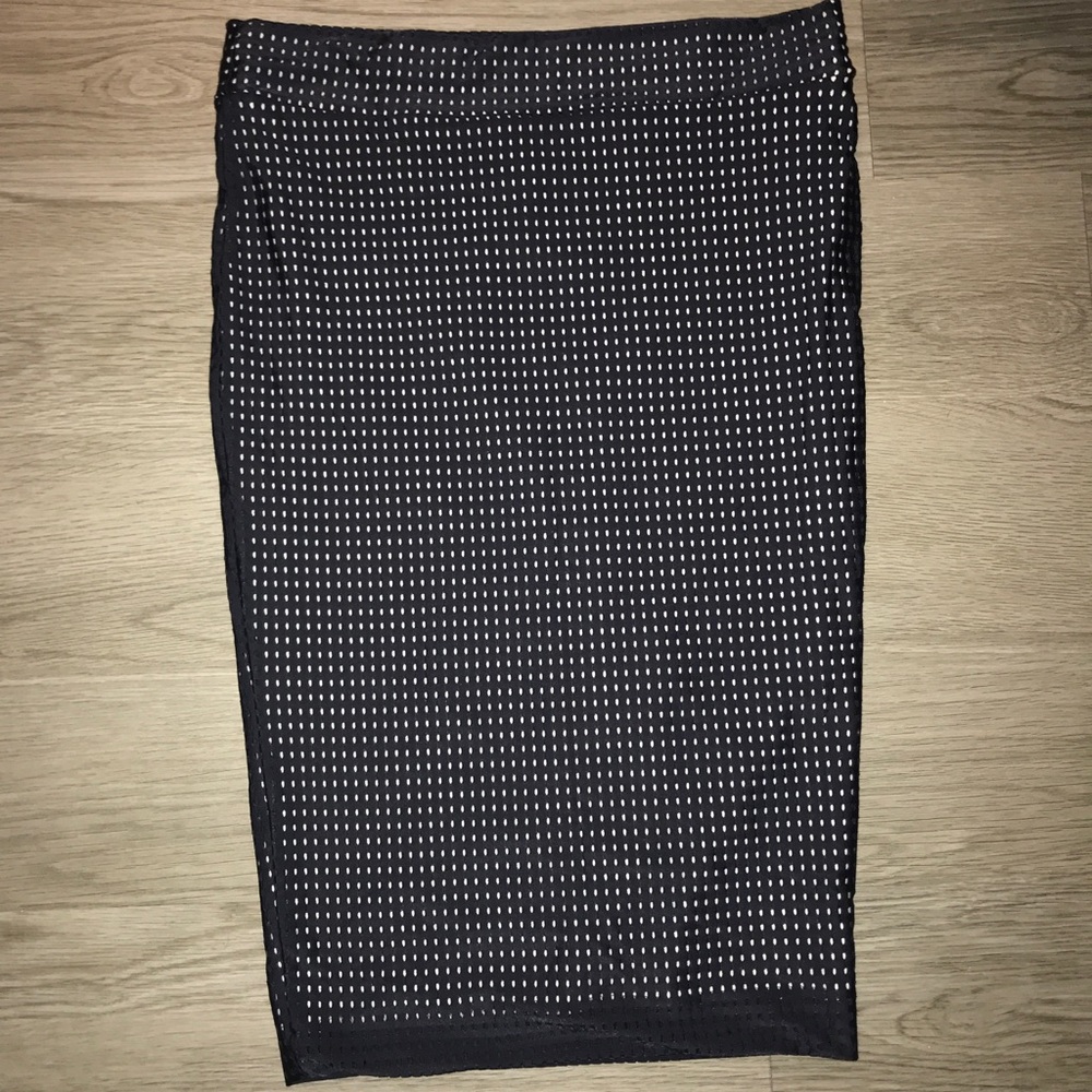 Acacia Black mesh Umalas Skirt size large